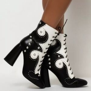 Azalea Wang Marianna's Secret Lace Up Boots Size 9